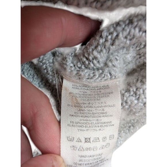 Free People Urban Outfitters Light Gray Bell Sleeve V-Neck Sweater SP - Picture 7 of 10